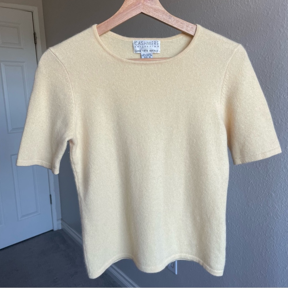 Saks Fifth Avenue Pale Yellow Short Sleeve Cashmere Crewneck Top